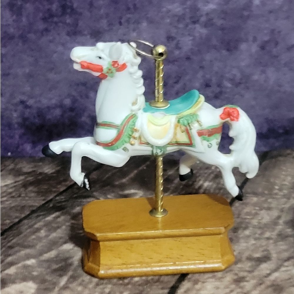 Carousel 🎠 Horse‎ - Picture 4 of 8